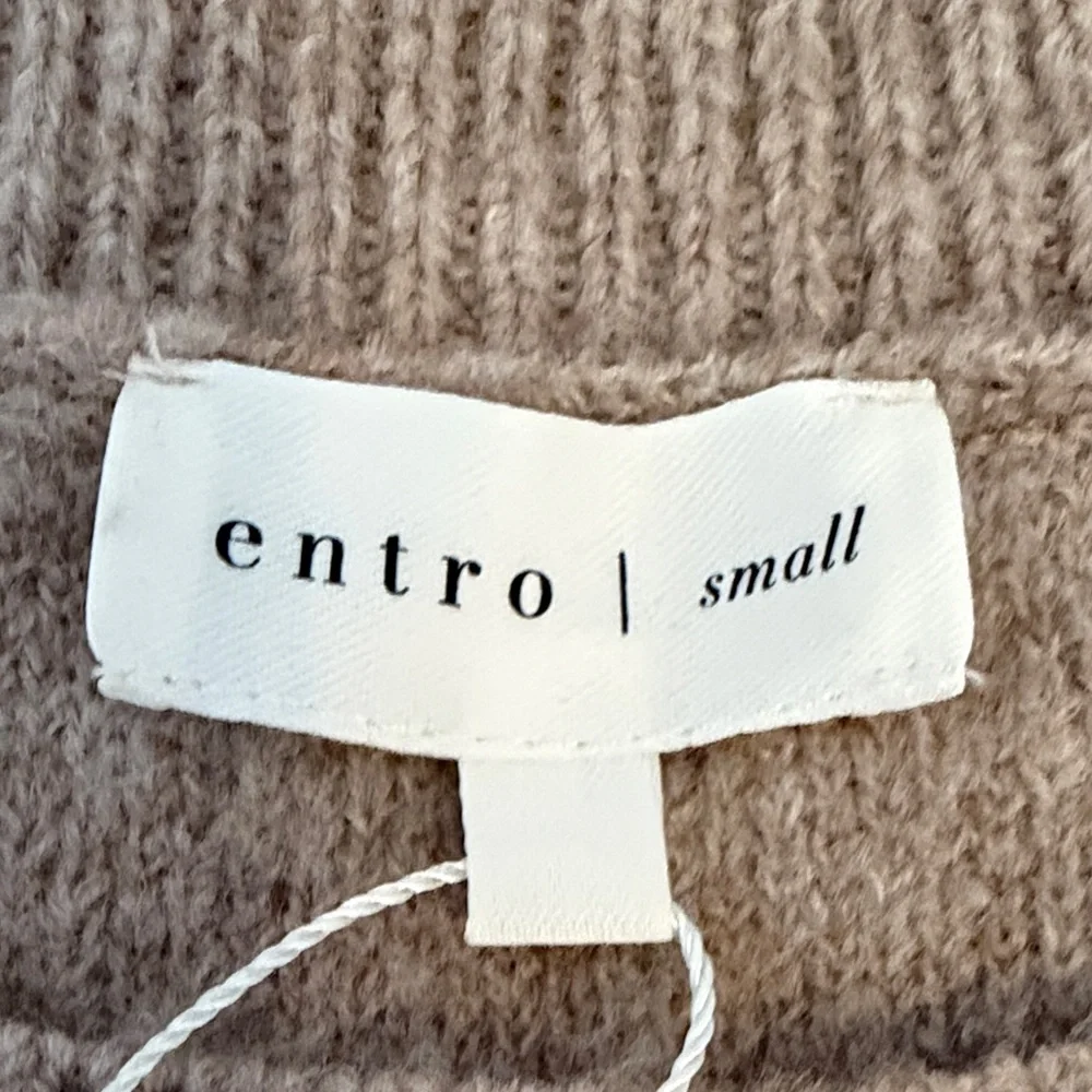 Entro Super Cute Scalloped Hem & Sleeve Sweater - Size Small - Picture 3 of 5